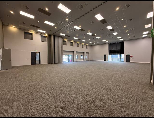 1,481M² OFFICE TO LET IN PARKTOWN